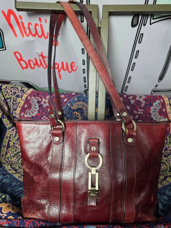 Etienne Aigner Handbags - Vintage Maroon Genuine Leather Shoulderbag
